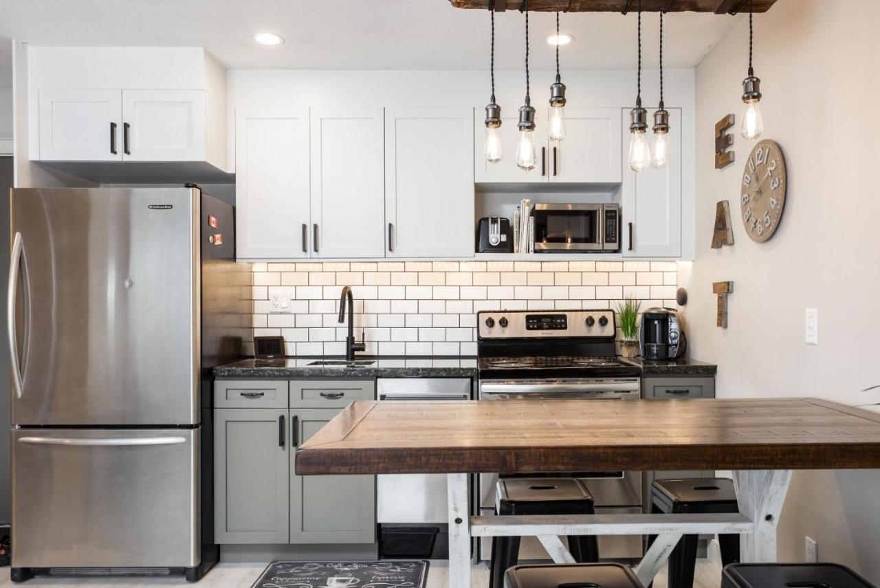 Nest On Perfection - Newly Renovated Ski In Ski Out Mountain View Condo Big White Extérieur photo