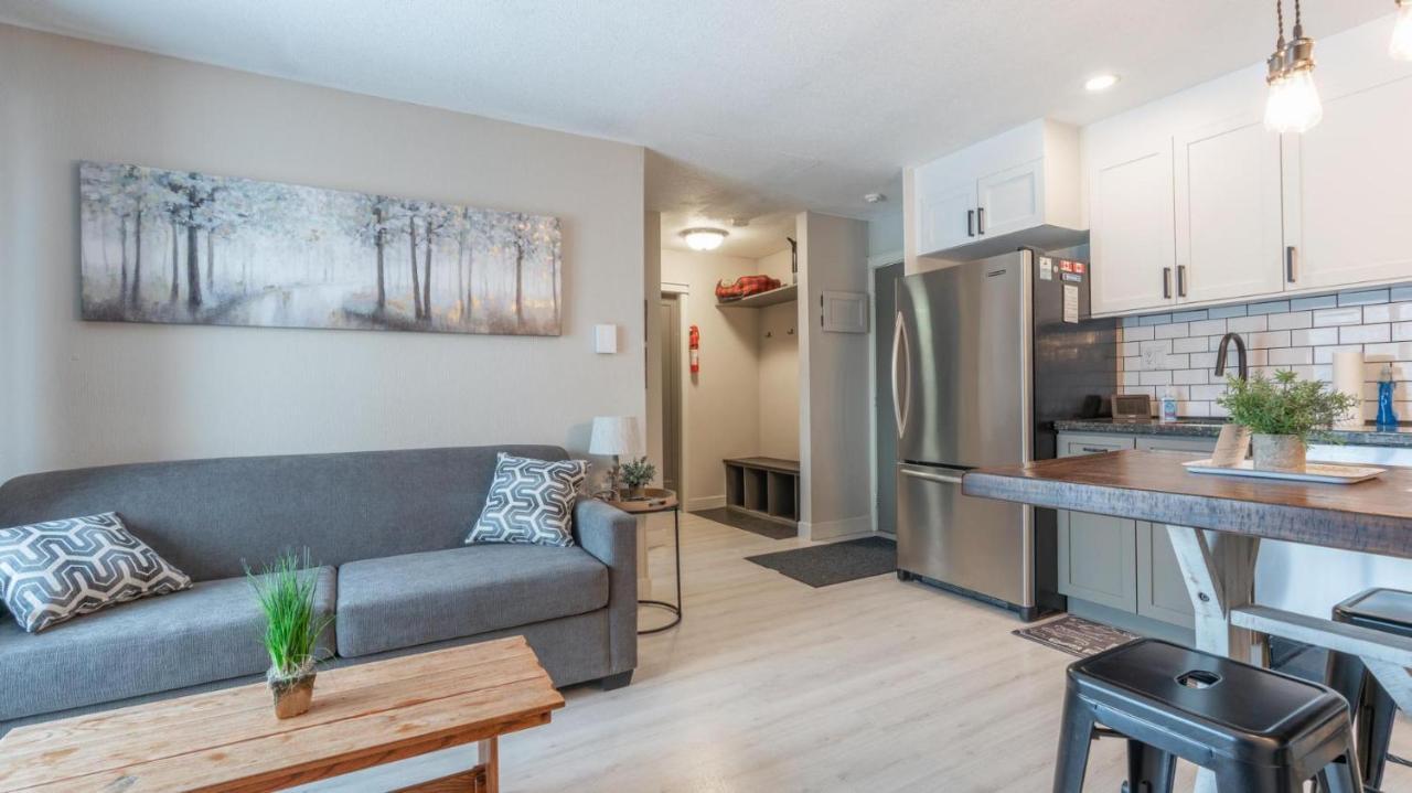 Nest On Perfection - Newly Renovated Ski In Ski Out Mountain View Condo Big White Extérieur photo